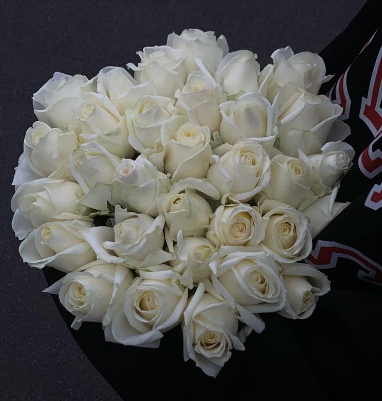 Біла троянда Аваланч Преміум 31 шт 70 см